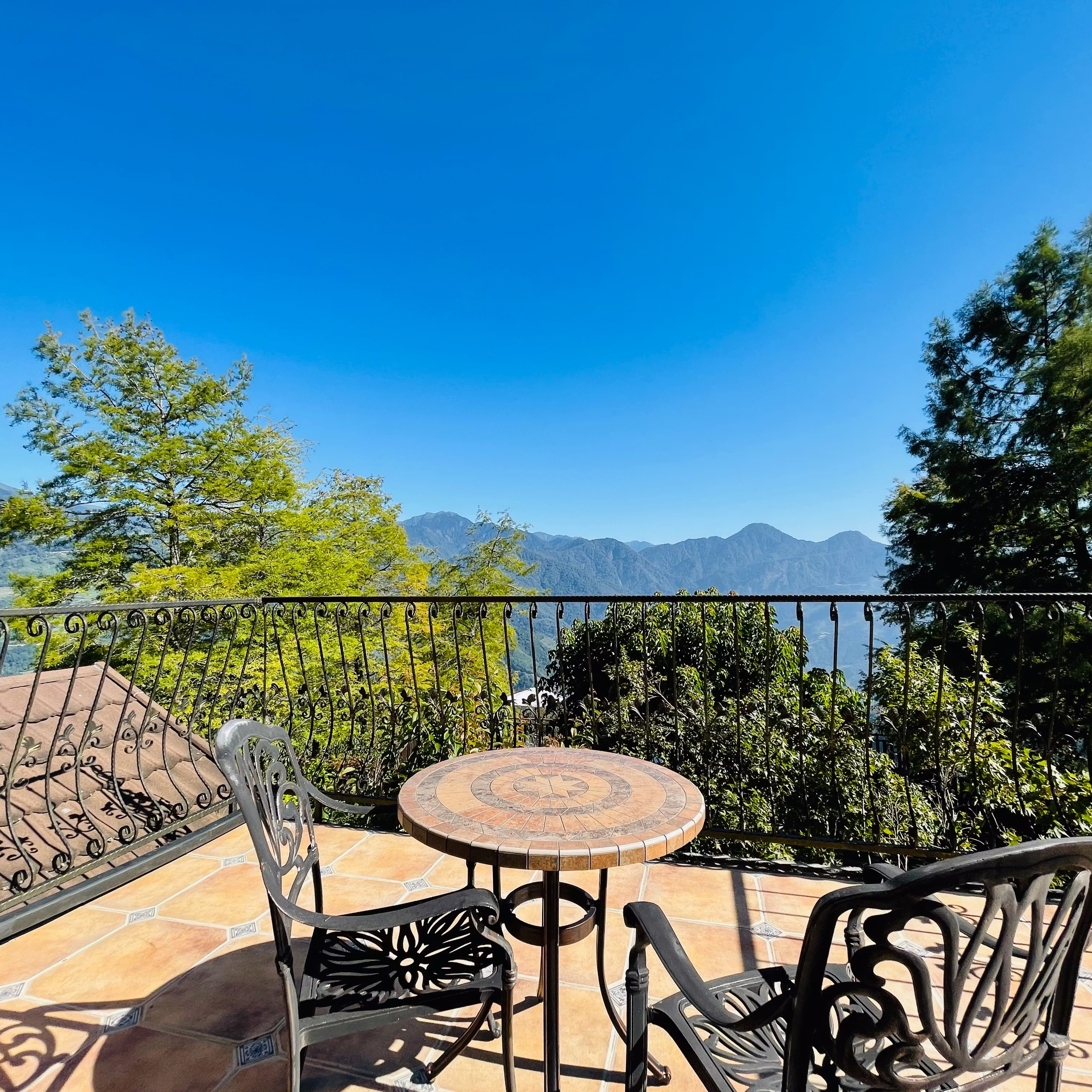 102 Balcony Mountain View Double Room