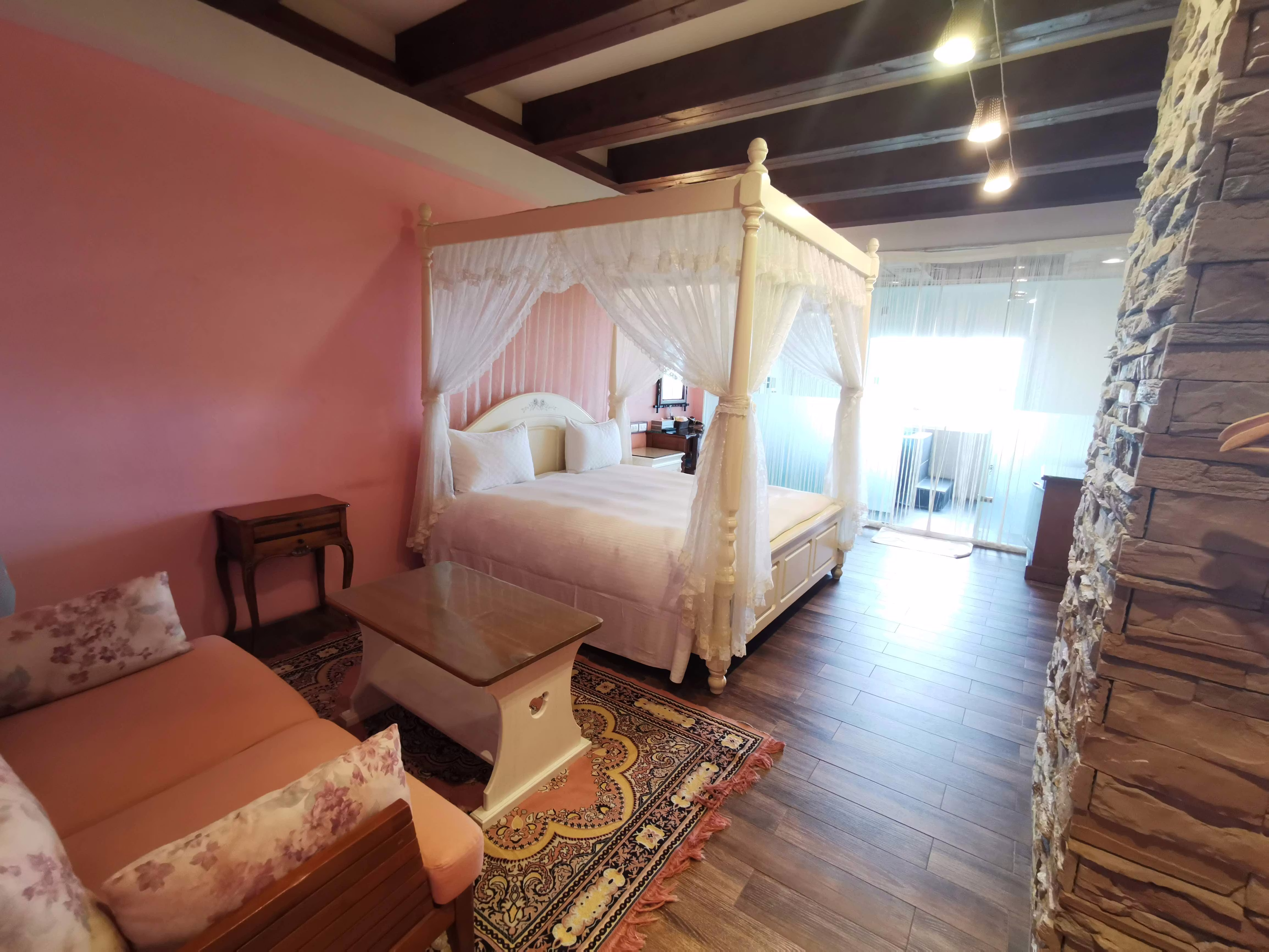 103 Honeymoon Double Room